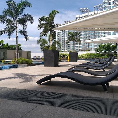 Mactan Newtown With Sun Set And Garden View Aparthotel Cebu Exterior foto