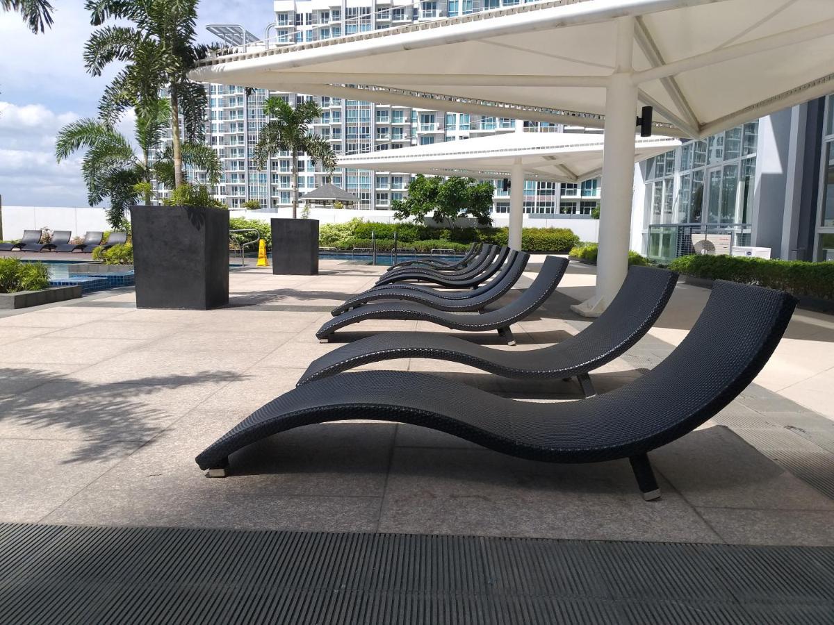 Mactan Newtown With Sun Set And Garden View Aparthotel Cebu Exterior foto