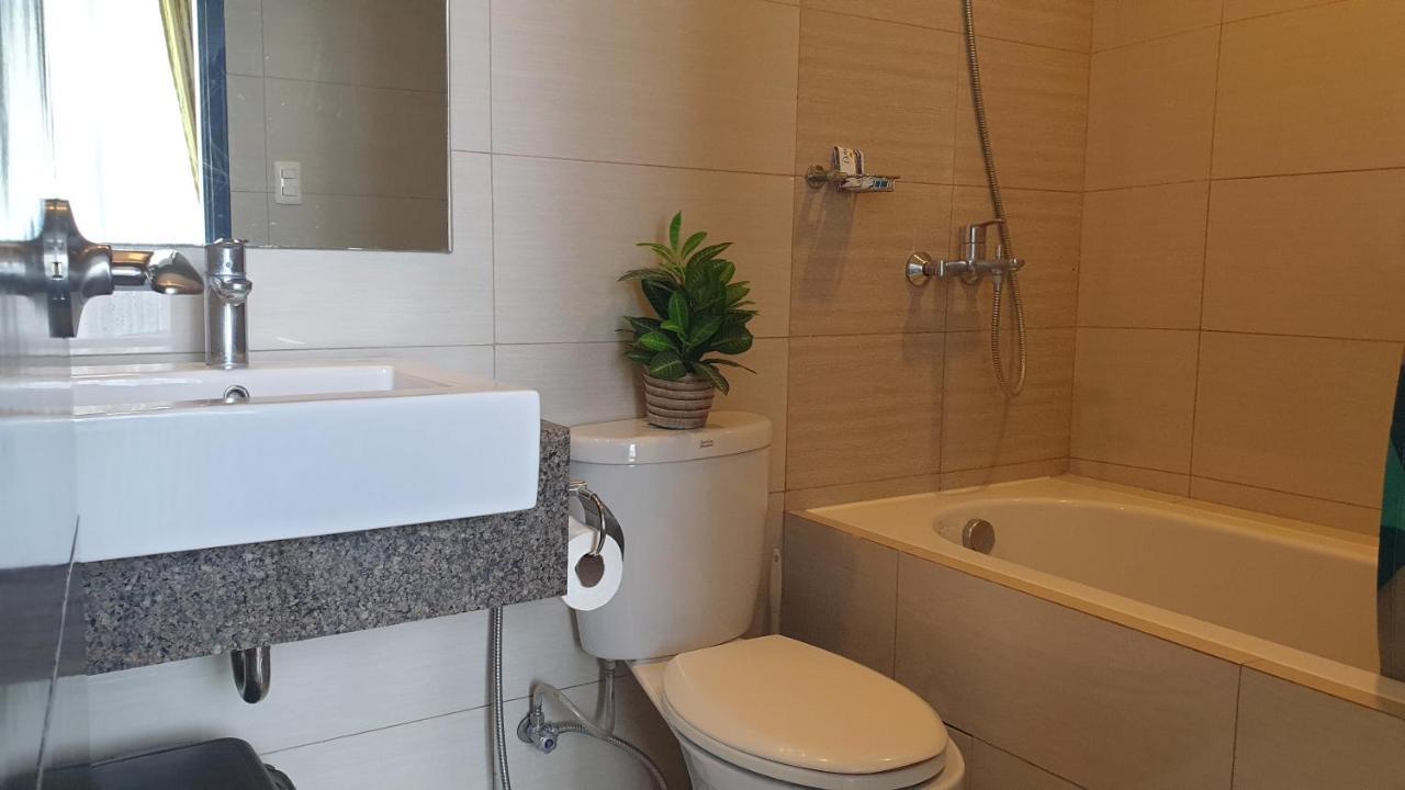 Mactan Newtown With Sun Set And Garden View Aparthotel Cebu Exterior foto